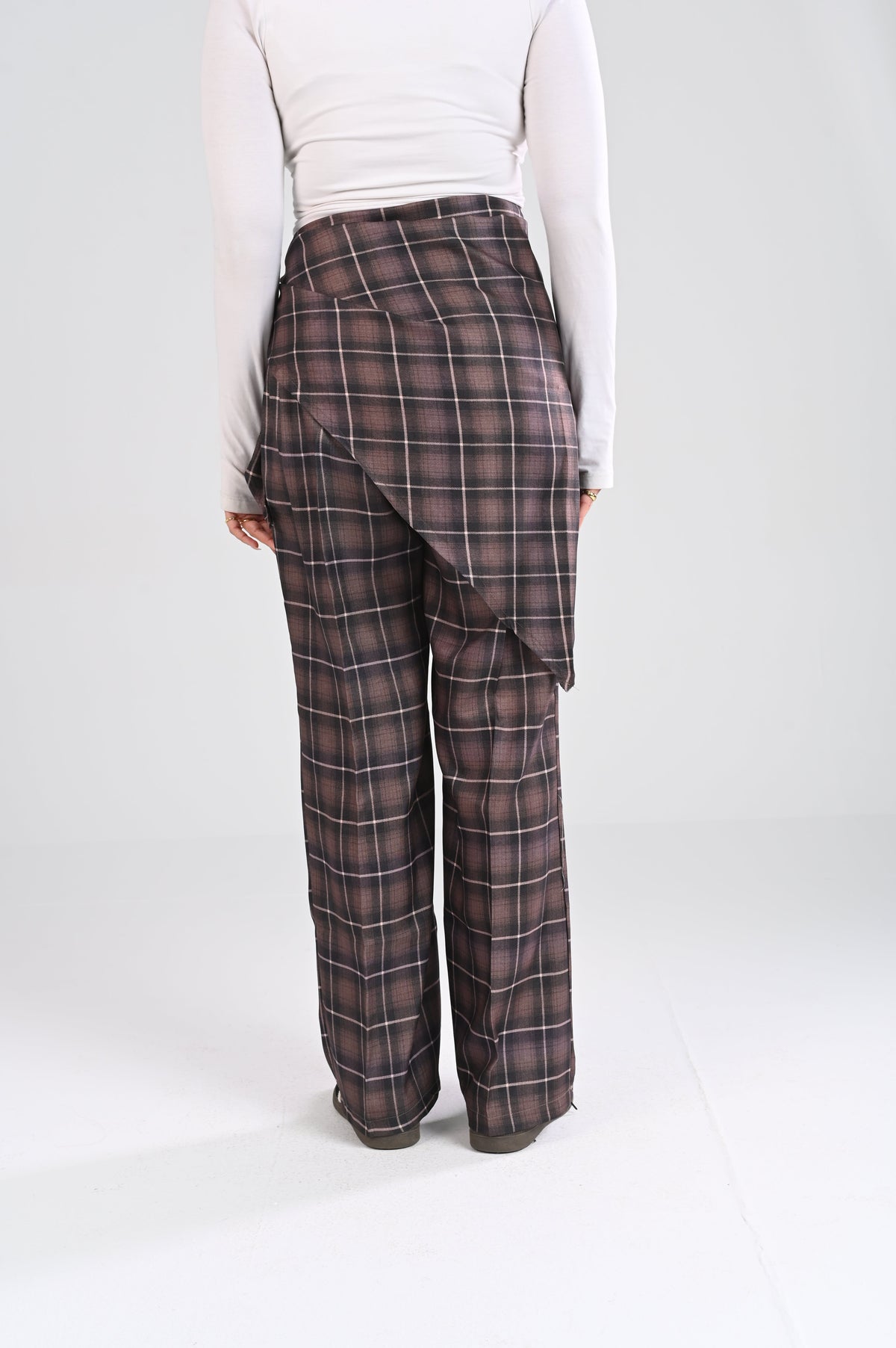 wide-leg plaid viral pants