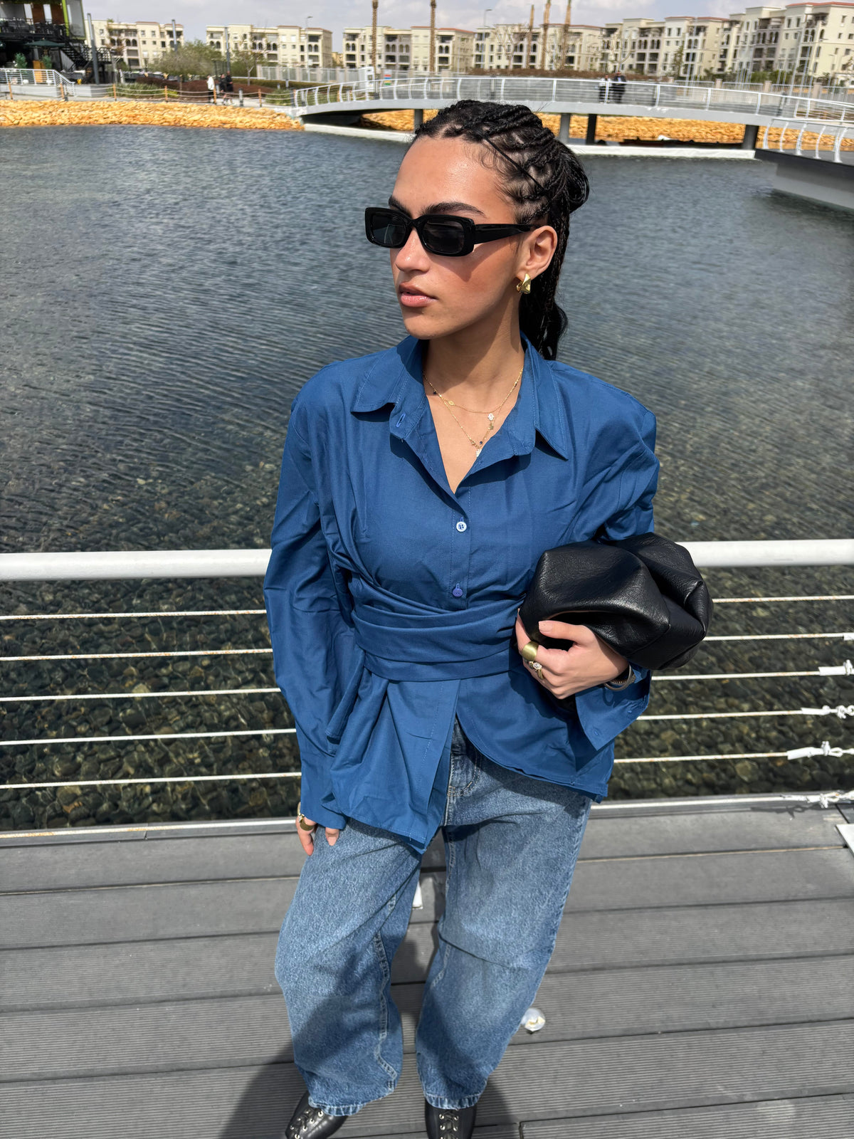 twist shirt